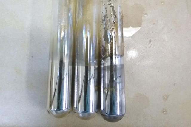 Phản ứng tráng bạc sẽ tạo ra một lớp gương sáng trên thành của ống nghiệm