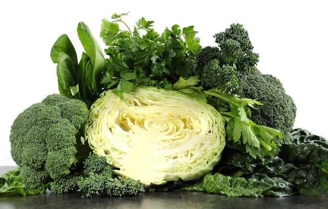 Rau xanh giàu chất chống oxy hóa sẽ trung hòa AGEs từ phản ứng Maillard