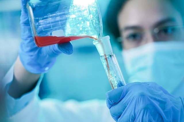 Thí nghiệm về nồng độ và tốc độ phản ứng thường dùng trong giảng dạy