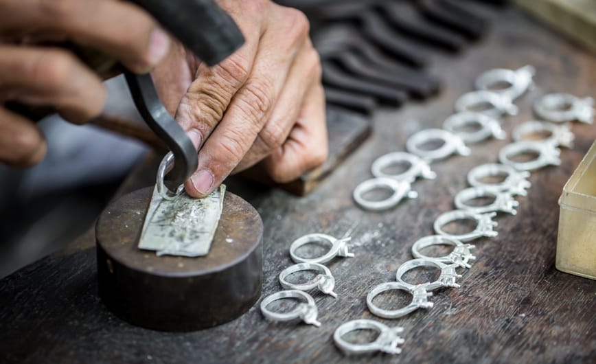 Trang sức chế tác từ bạc