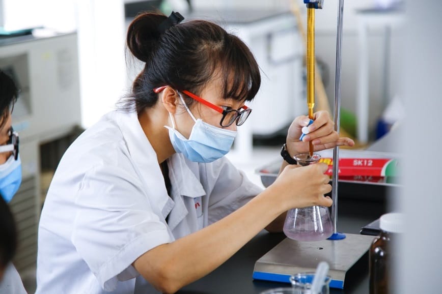 Ba + HCl là một phản ứng thế