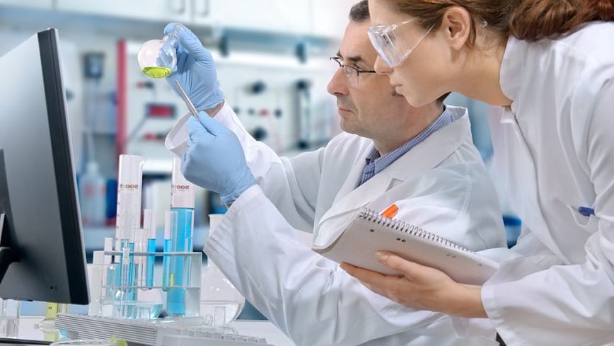Luôn cần cẩn trọng thực hiện thí nghiệm theo quy trình an toàn